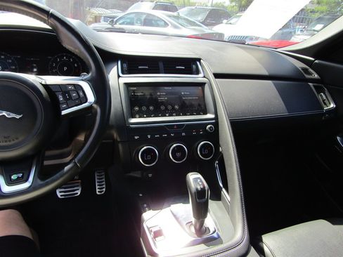 Used 2019 Jaguar E-PACE R-Dynamic HSE AWD/4WD image 10