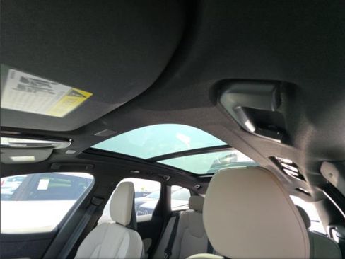 Used 2026 Volvo XC60 B5 Plus AWD/4WD image 17