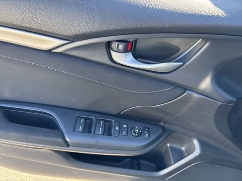Used 2019 Honda Civic EX image 10