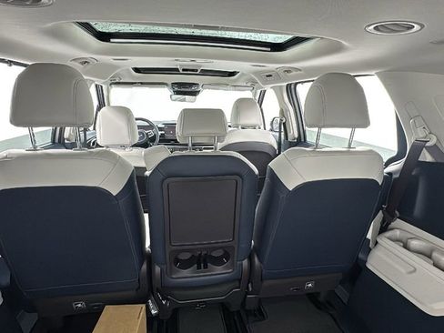 New 2026 Kia Carnival SX w/ SX Dark Edition Package FWD image 48