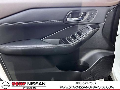 Used 2023 Nissan Rogue SL image 15