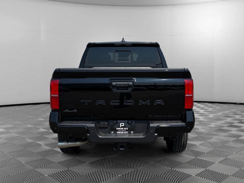 Used 2025 Toyota Tacoma SR5 image 4