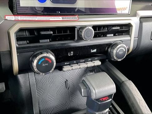 Used 2025 Toyota Tacoma TRD Off-Road AWD/4WD image 23