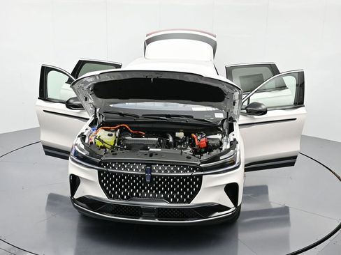 New 2026 Lincoln Nautilus Premier AWD/4WD image 56