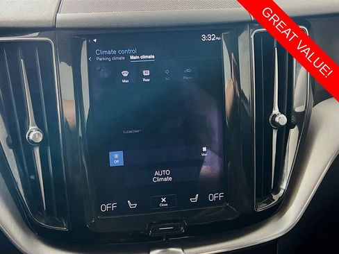 Used 2018 Volvo XC60 T5 Momentum w/ Convenience Package image 16