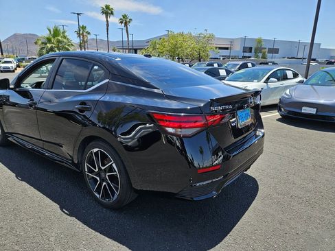 Used 2025 Nissan Sentra SR w/ SR Premium Package FWD image 7