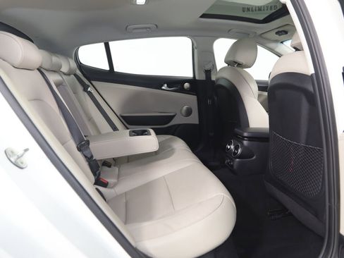 Used 2019 Kia Stinger Premium RWD image 14