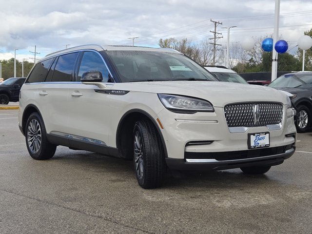 Used 2024 Lincoln Aviator Reserve w/ Elements Package Plus AWD/4WD image 3