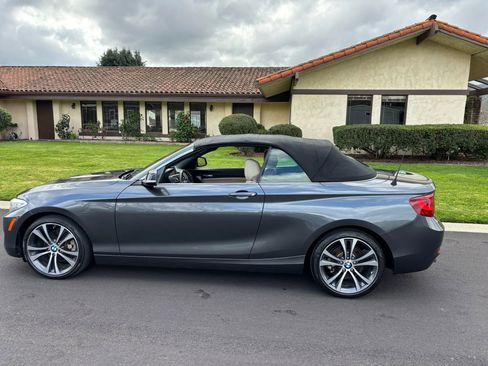 Used 2015 BMW 228i xDrive 228i xDrive Convertible 2D image 10