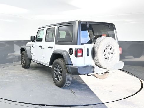 Used 2025 Jeep Wrangler Sport S image 12