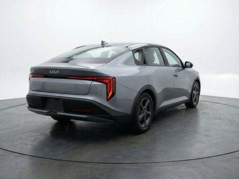 Used 2025 Kia K4 LXS image 9