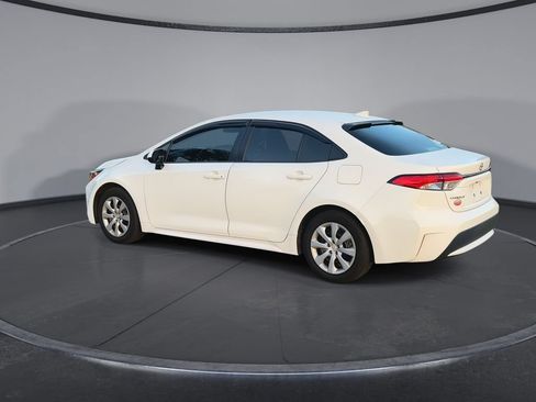 Used 2022 Toyota Corolla LE FWD image 6