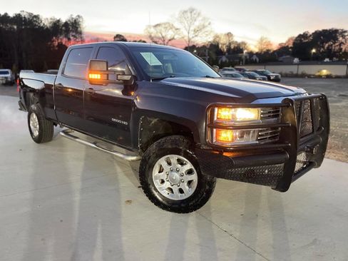 Used 2018 Chevrolet Silverado 2500 W/T w/ WT Convenience Package image 3