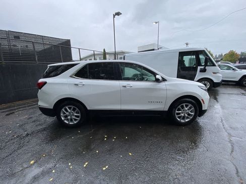 Used 2024 Chevrolet Equinox LT FWD image 7