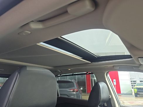 Used 2023 Nissan Rogue SV w/ SV Premium B Package image 28