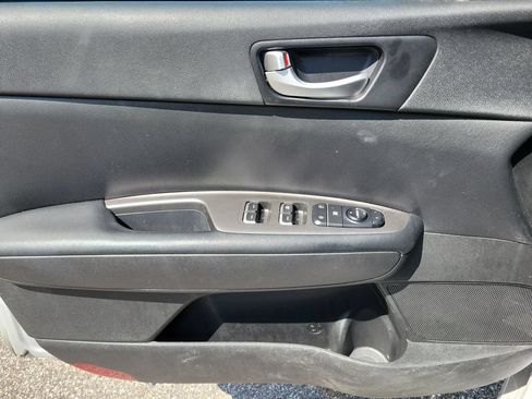 Used 2019 Kia Optima LX FWD image 26