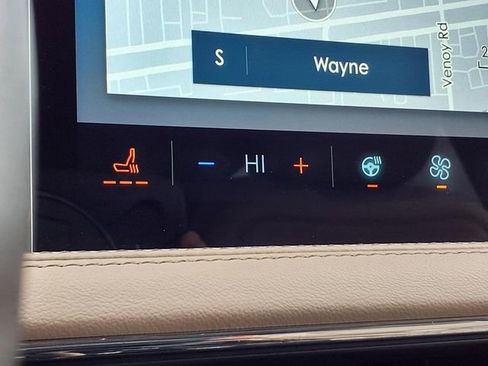 Used 2023 Lincoln Corsair AWD image 5