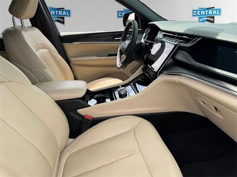 Certified 2022 Jeep Grand Cherokee Limited 4xe image 16