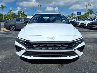 New 2025 Hyundai Elantra Limited video 2