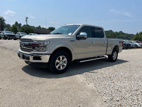 Used 2018 Ford F150 Lariat w/ Equipment Group 502A Luxury AWD/4WD image 4
