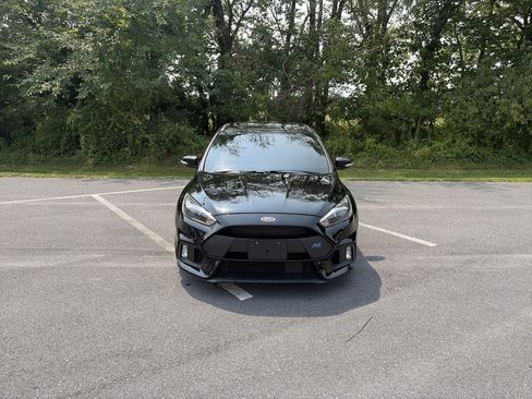 Used 2017 Ford Focus RS AWD/4WD image 2