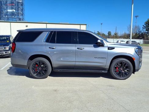 Used 2022 GMC Yukon SLE w/ Gmc Pro Safety Plus Package image 9