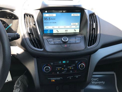Used 2018 Ford Escape SE w/ SE Sync 3 Package AWD/4WD image 25