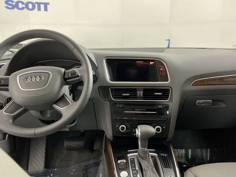 Used 2017 Audi Q5 2.0T Premium Plus w/ Technology Package image 34