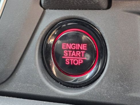 Used 2023 Honda Pilot EX-L image 12