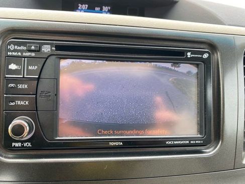 Used 2014 Toyota Sienna XLE image 15