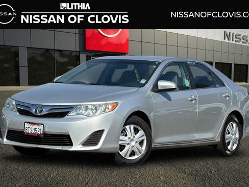 Used 2014 Toyota Camry LE FWD image 1