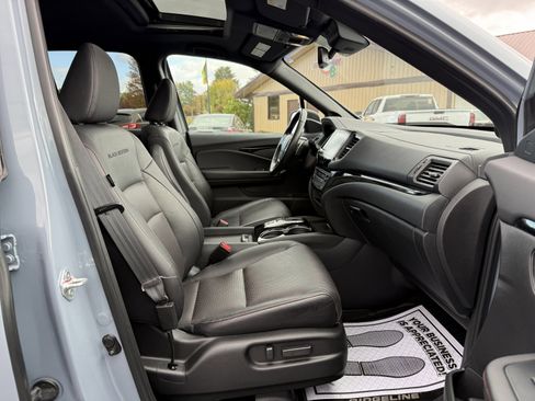 Used 2023 Honda Ridgeline Black Edition image 10