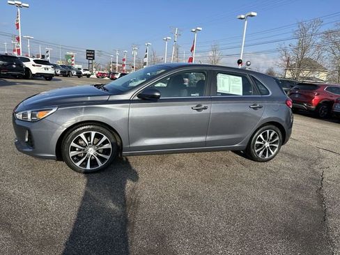 Used 2018 Hyundai Elantra GT image 34