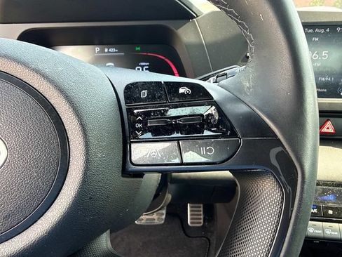 Used 2025 Hyundai Elantra Sport FWD image 30