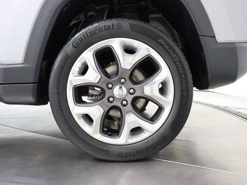 Used 2019 Jeep Compass Limited w/ Safety & Security Group AWD/4WD image 43