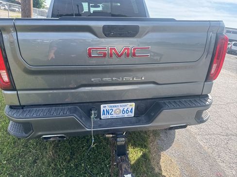 Used 2021 GMC Sierra 1500 AT4 w/ Off-Road Performance Package AWD/4WD image 3