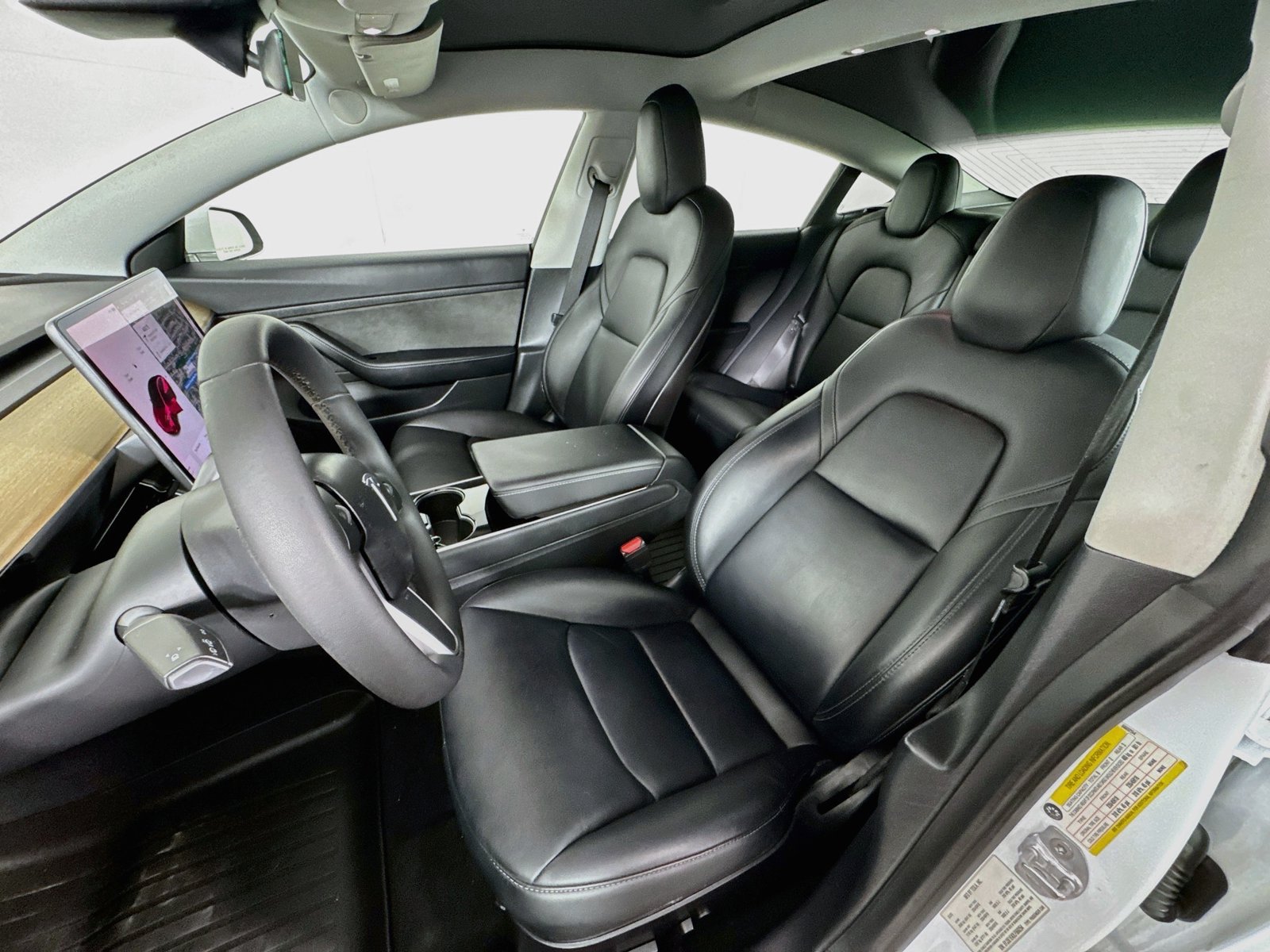 Used 2020 Tesla Model 3 Standard Range RWD image 18