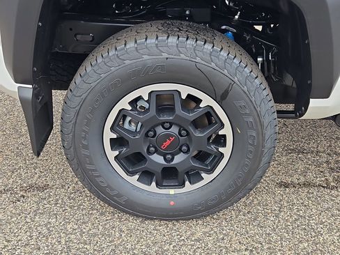 New 2026 Toyota Tacoma TRD Off-Road AWD/4WD image 5