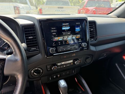 Used 2022 Nissan Frontier PRO-4X AWD/4WD image 19