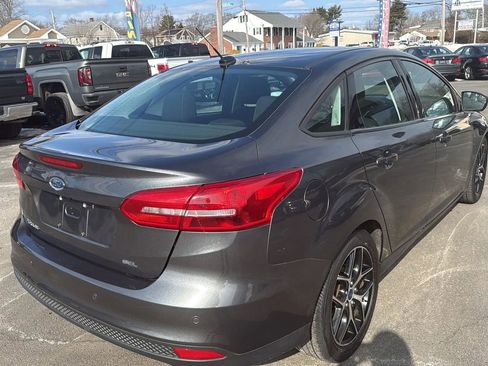 Used 2017 Ford Focus SEL image 9