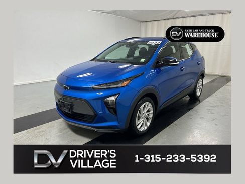 Used 2022 Chevrolet Bolt EUV LT w/ Comfort Package FWD image 1