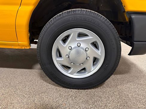 Used 2009 Ford E-150 and Econoline 150 Wagon image 48