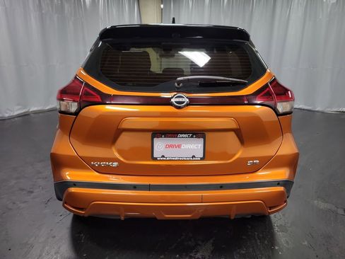 Used 2022 Nissan Kicks SR w/ Premium Package image 7