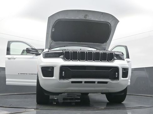 Used 2023 Jeep Grand Cherokee Overland image 58