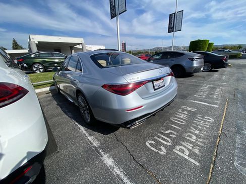 Used 2023 Mercedes-Benz S 580 4MATIC Sedan image 6