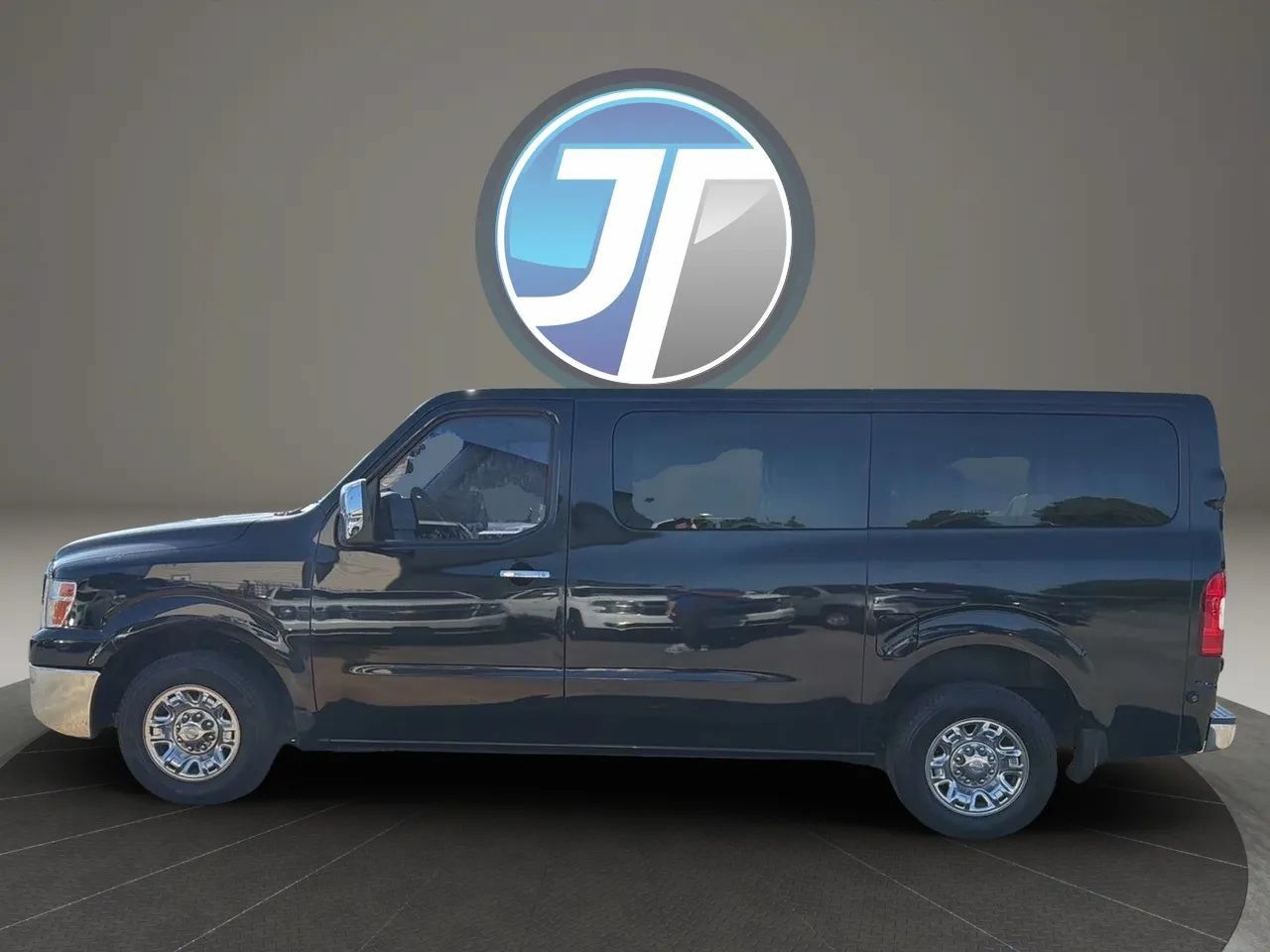 Used 2014 Nissan NV 3500 SL w/ Technology Package RWD image 12