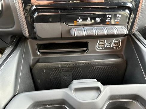 Used 2022 RAM 1500 Limited w/ Bed Utility Group image 16
