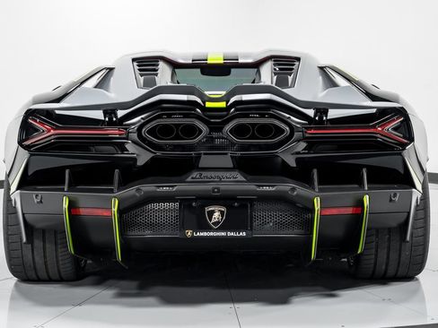Used 2024 Lamborghini Revuelto AWD/4WD image 4