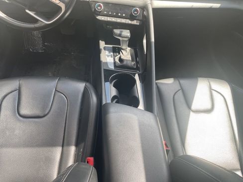 Certified 2024 Hyundai Elantra Limited image 15