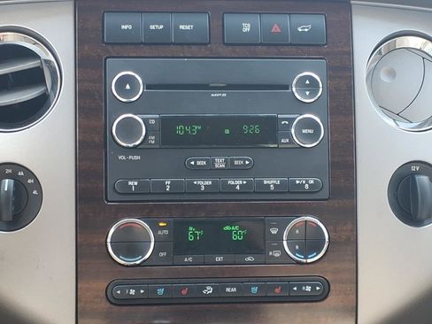 Used 2012 Ford Expedition XLT image 6